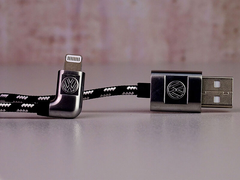 Volkswagen USB-A auf Apple Lightning Anschlusskabel - Zubehör - 000051446S